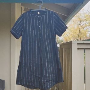 Black n gray striped shirt